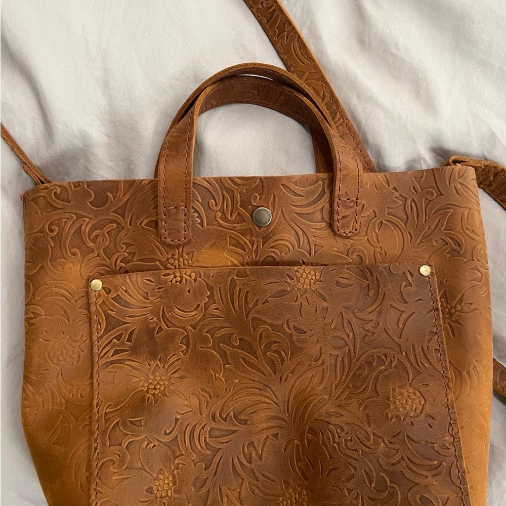 Portland leather meadow mini crossbody. Premium condition. No flaws